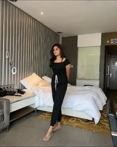 Call Girls Service in Sainthia